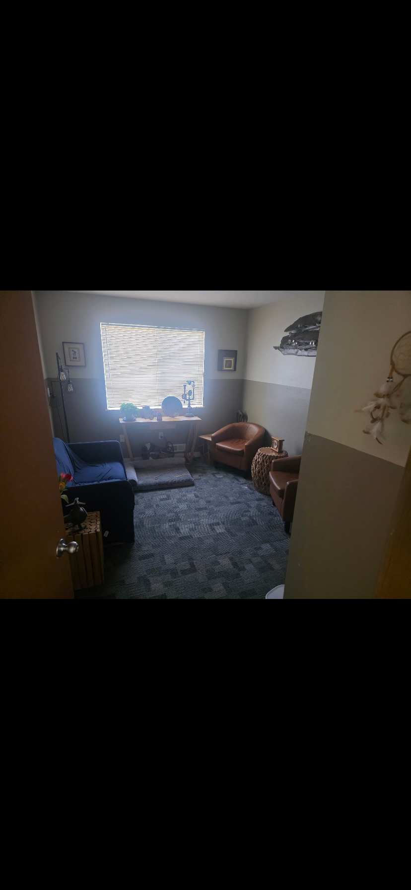 Quiet room at JOE'S Place #1
