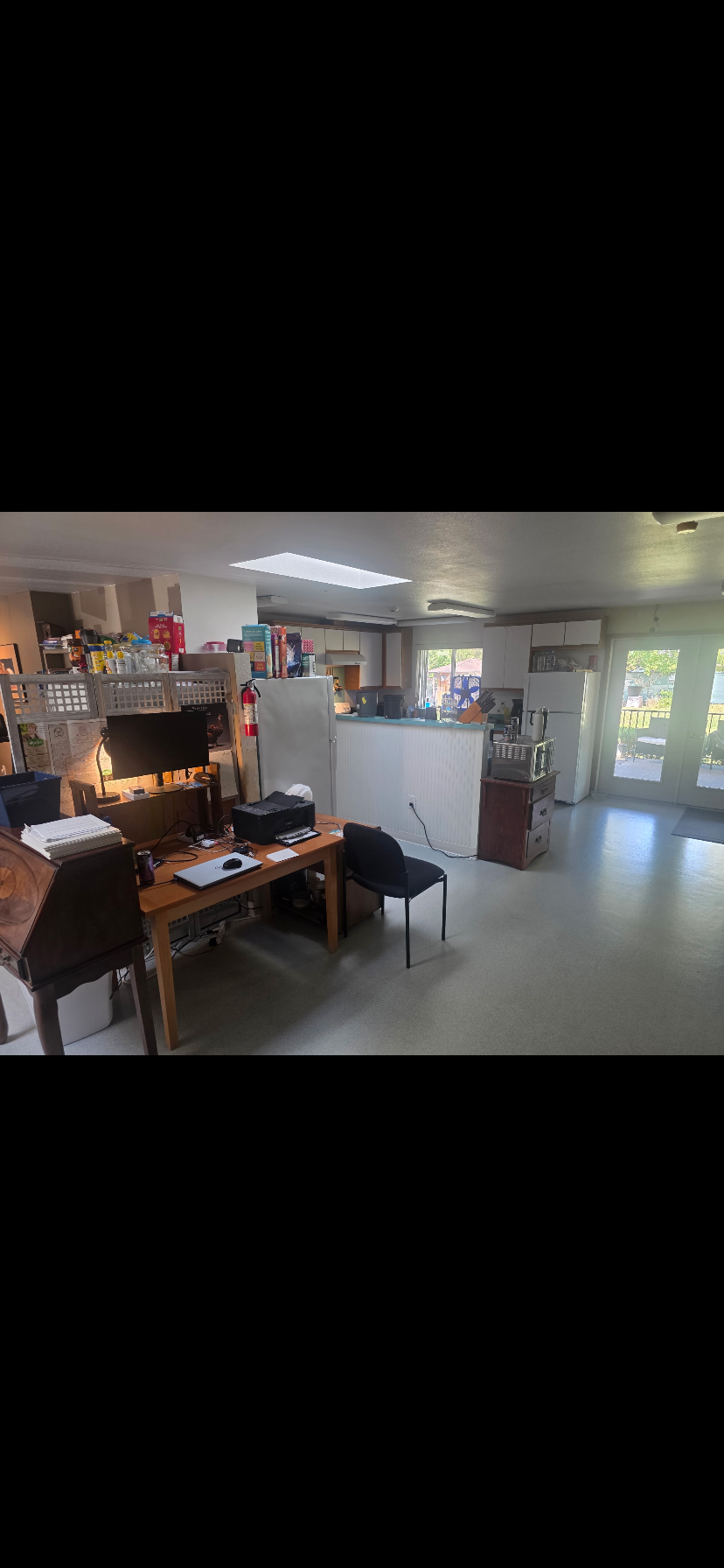 Common area and kitchen at JOE'S Place #1